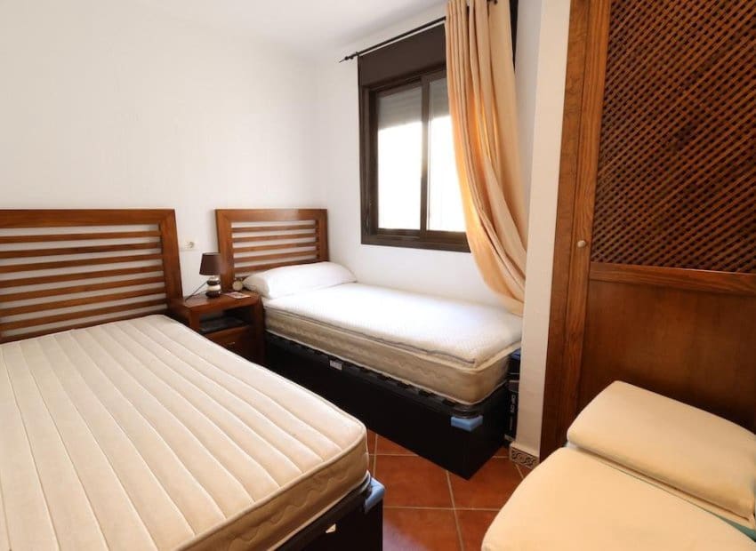 2 bedroom Apartment for sale in Orihuela Costa with pool - € 200,000 (Ref: 9976428)