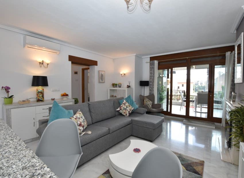 2 bedroom Apartment for sale in Algorfa with pool - € 205,000 (Ref: 9976432)