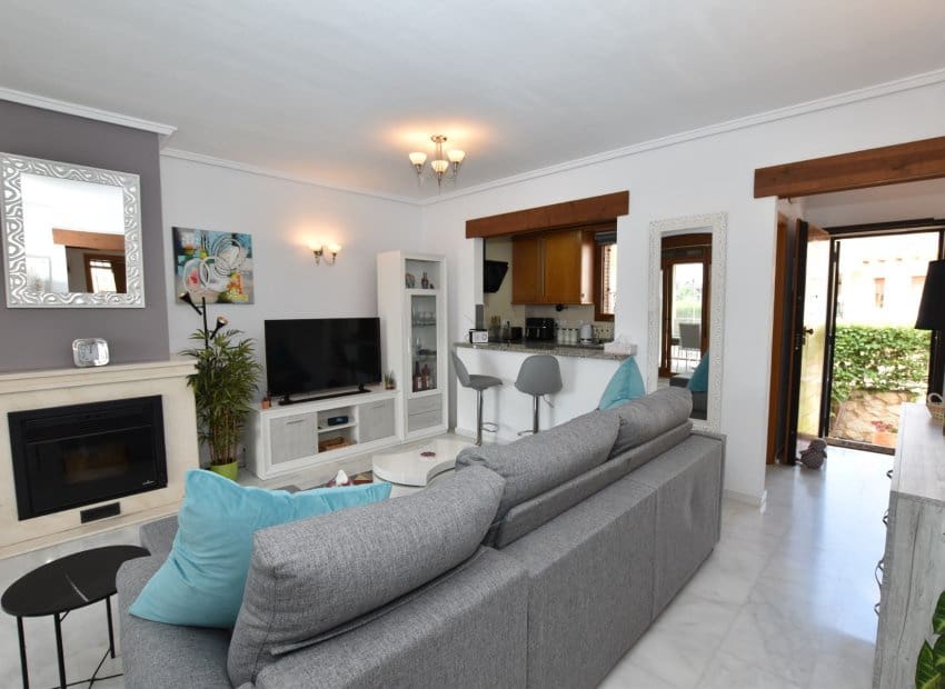 2 bedroom Apartment for sale in Algorfa with pool - € 205,000 (Ref: 9976432)