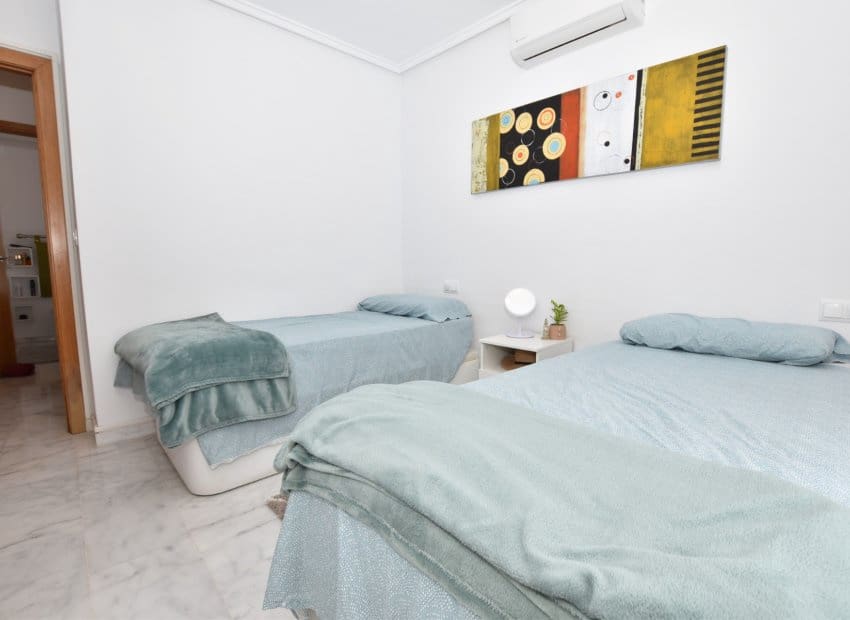 2 bedroom Apartment for sale in Algorfa with pool - € 205,000 (Ref: 9976432)