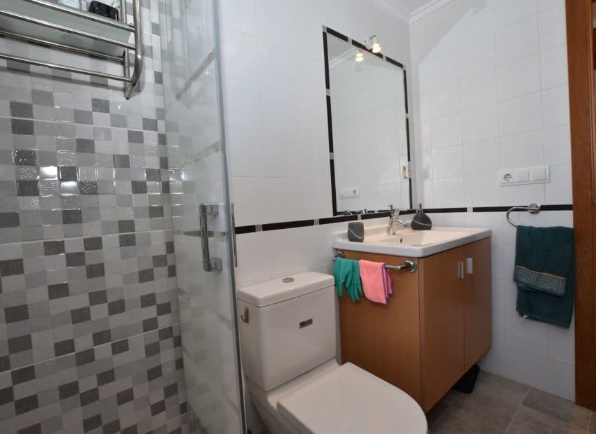 2 bedroom Apartment for sale in Algorfa with pool - € 205,000 (Ref: 9976432)