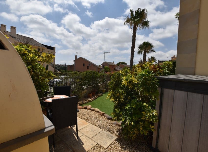 2 bedroom Apartment for sale in Algorfa with pool - € 205,000 (Ref: 9976432)