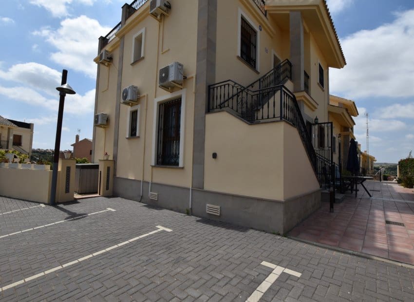 2 bedroom Apartment for sale in Algorfa with pool - € 205,000 (Ref: 9976432)