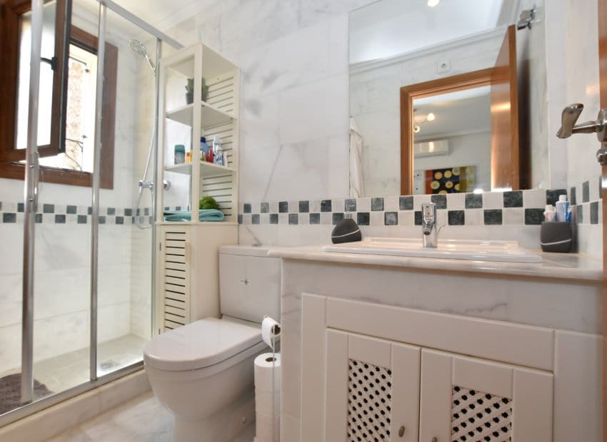 2 bedroom Apartment for sale in Algorfa with pool - € 205,000 (Ref: 9976432)