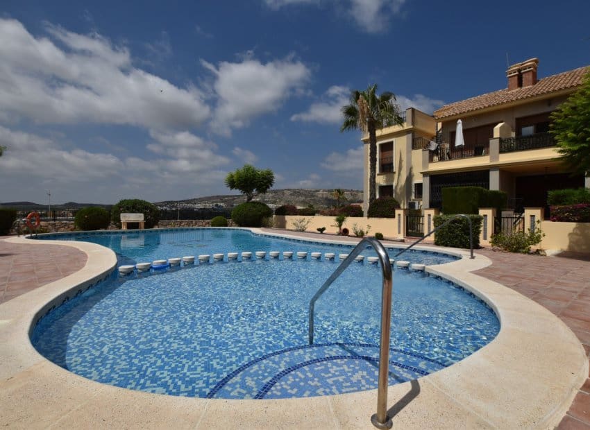 2 bedroom Apartment for sale in Algorfa with pool - € 205,000 (Ref: 9976432)