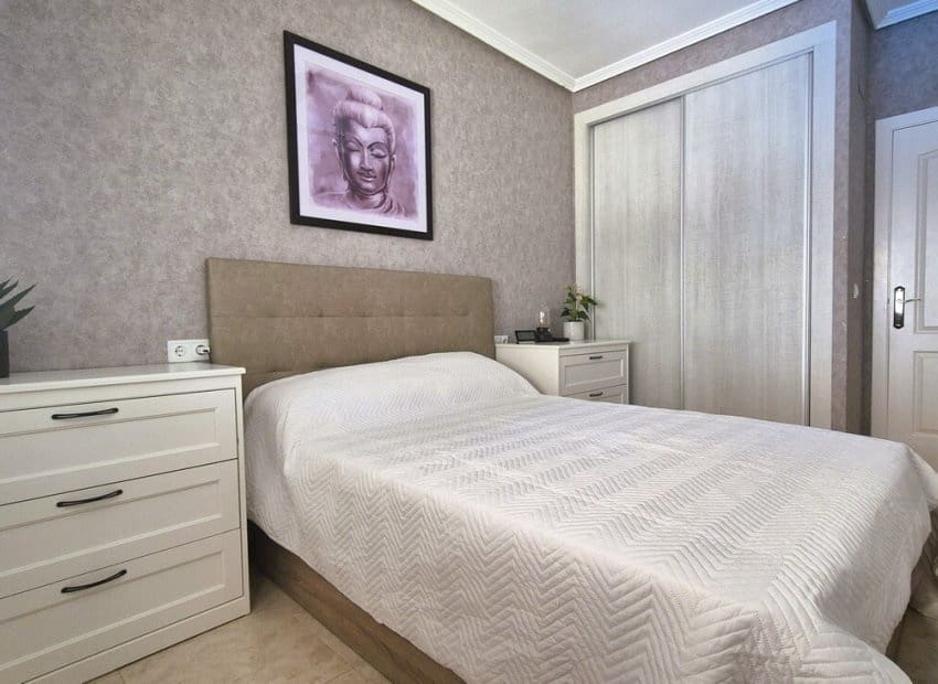 Chalet de 2 habitaciones en San Miguel de Salinas en venta con piscina - 240.000 € (Ref: 9977987)