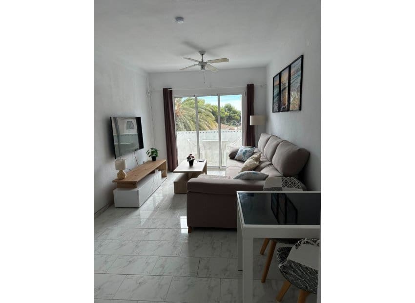 2 slaapkamer Appartement te koop in Torrevieja met zwembad - € 169.900 (Ref: 9981253)