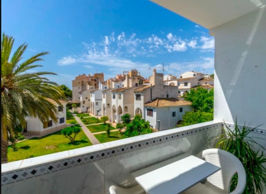 2 slaapkamer Appartement te koop in Torrevieja met zwembad - € 169.900 (Ref: 9981253)