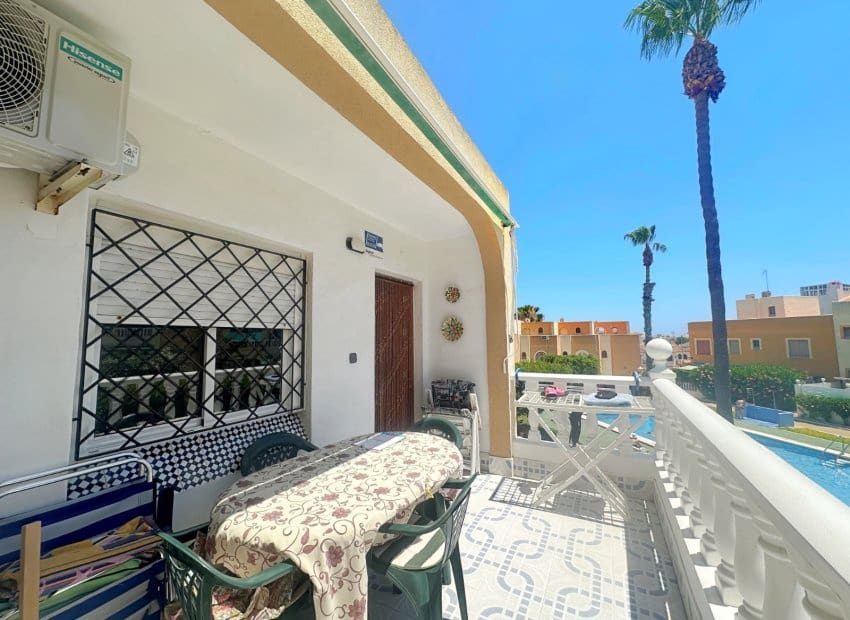 1 slaapkamer Appartement te koop in La Mata met zwembad - € 146.900 (Ref: 9981256)