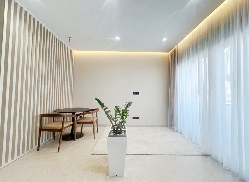 1 soveværelse Lejlighed til salg i Torrevieja med swimmingpool - € 168.000 (Ref: 9981258)
