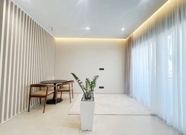 1 soveværelse Lejlighed til salg i Centro, Torrevieja med swimmingpool - € 168.000 (Ref: 9981258)