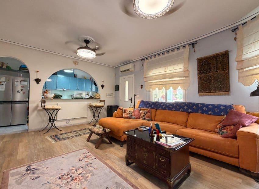 3 sypialnia Willa na sprzedaż w Ciudad Quesada z basenem - 275 000 € (Ref: 9981261)