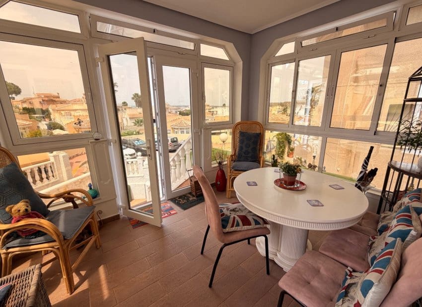 3 sypialnia Willa na sprzedaż w Ciudad Quesada z basenem - 275 000 € (Ref: 9981261)