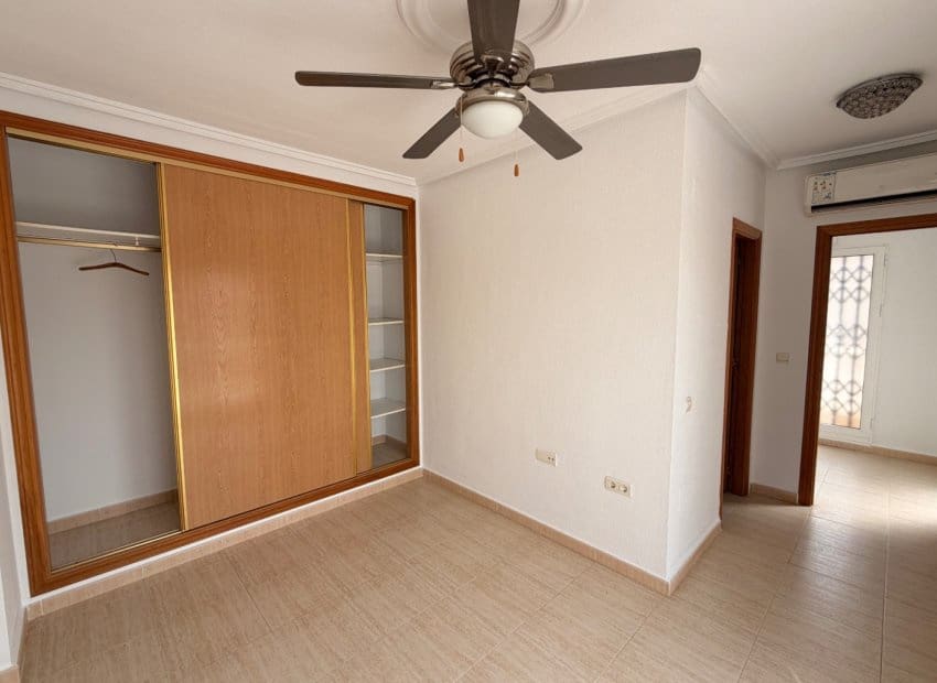 3 slaapkamer Villa te koop in Rojales met zwembad - € 285.000 (Ref: 9981262)