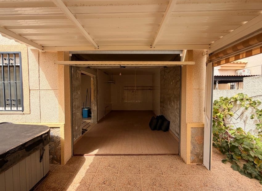 3 slaapkamer Villa te koop in Rojales met zwembad - € 285.000 (Ref: 9981262)