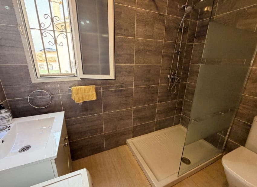 3 slaapkamer Villa te koop in Rojales met zwembad - € 285.000 (Ref: 9981262)
