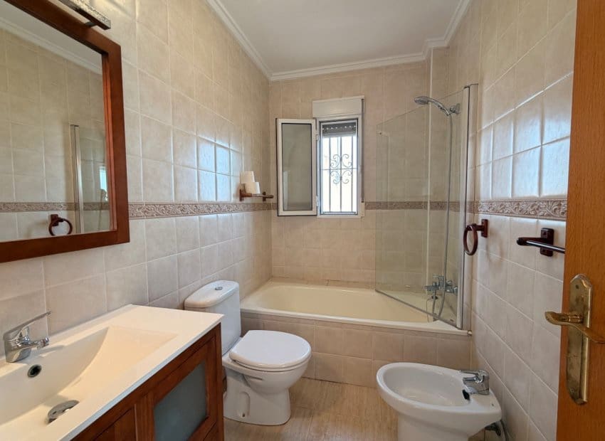 3 slaapkamer Villa te koop in Rojales met zwembad - € 285.000 (Ref: 9981262)