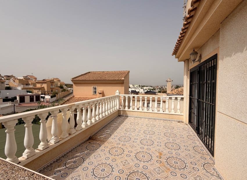 3 slaapkamer Villa te koop in Rojales met zwembad - € 285.000 (Ref: 9981262)