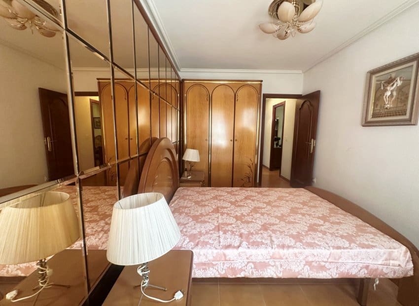 4 soveværelse Lejlighed til salg i Torrevieja - € 255.000 (Ref: 9981263)