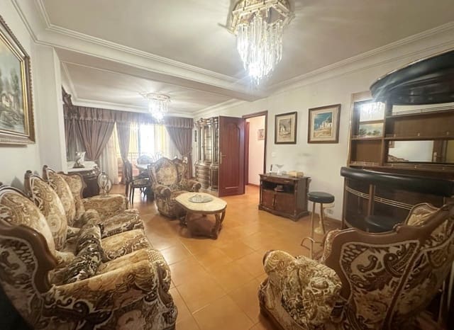 4 soveværelse Lejlighed til salg i Centro - Muelle Pesquero, Torrevieja - € 255.000 (Ref: 9981263)