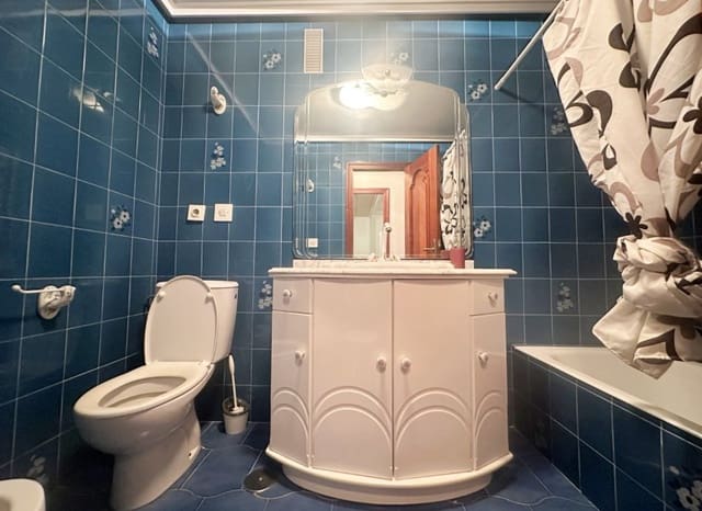 4 soveværelse Lejlighed til salg i Centro - Muelle Pesquero, Torrevieja - € 255.000 (Ref: 9981263)