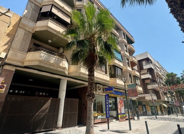 4 soveværelse Lejlighed til salg i Centro - Muelle Pesquero, Torrevieja - € 255.000 (Ref: 9981263)