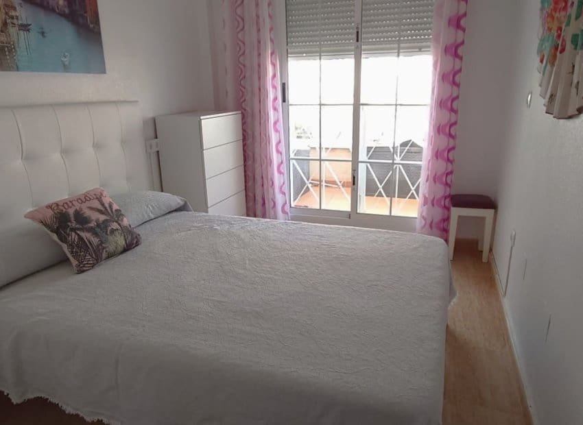 Chalet de 2 habitaciones en Orihuela Costa en venta con piscina - 185.000 € (Ref: 9981266)