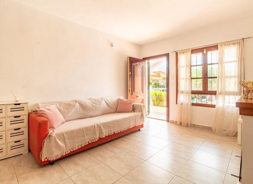2 bedroom Apartment for sale in Torrevieja with pool - € 159,000 (Ref: 9981268)