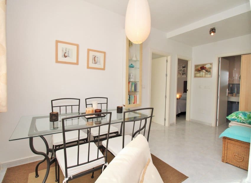 2 soverom Leilighet til salgs i Villamartin med svømmebasseng - € 164 000 (Ref: 9981269)
