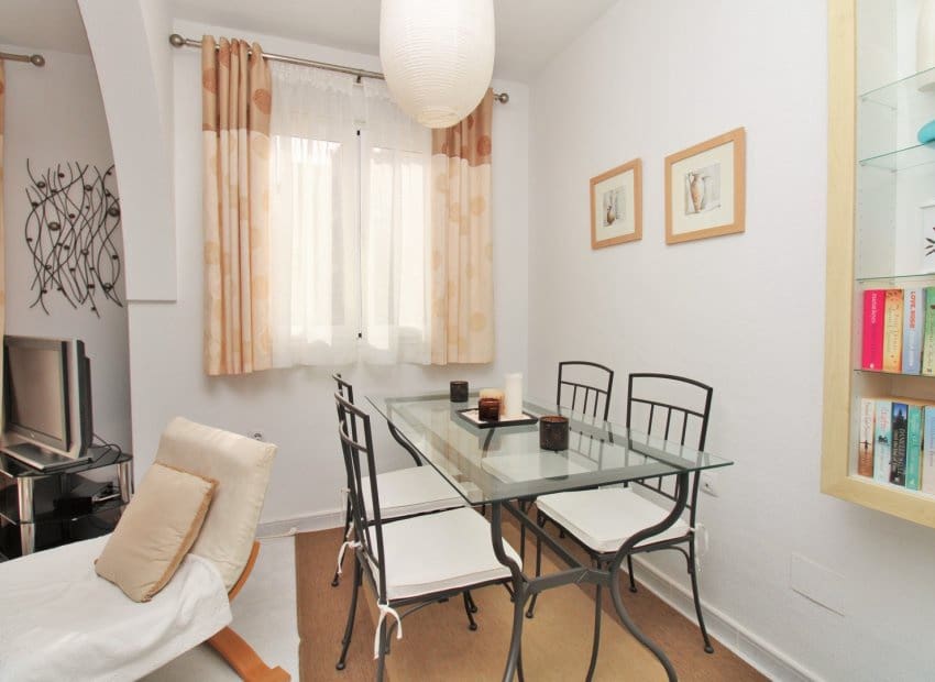 2 soverom Leilighet til salgs i Villamartin med svømmebasseng - € 164 000 (Ref: 9981269)