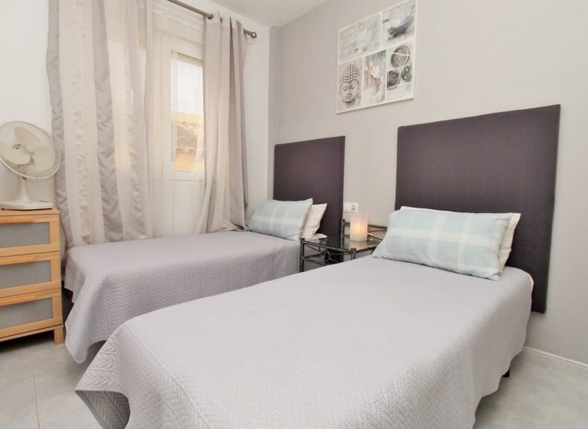 2 soverom Leilighet til salgs i Villamartin med svømmebasseng - € 164 000 (Ref: 9981269)