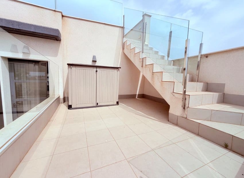 3 chambre Villa/Maison à vendre à Pueblo Bravo avec piscine - 399 000 € (Ref: 9983793)