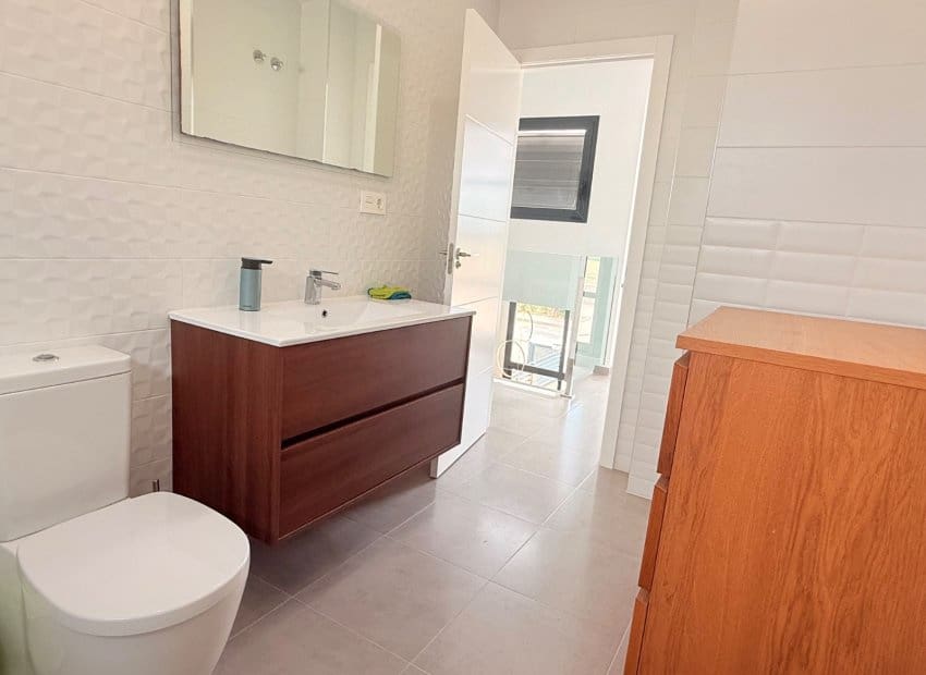 3 chambre Villa/Maison à vendre à Pueblo Bravo avec piscine - 399 000 € (Ref: 9983793)
