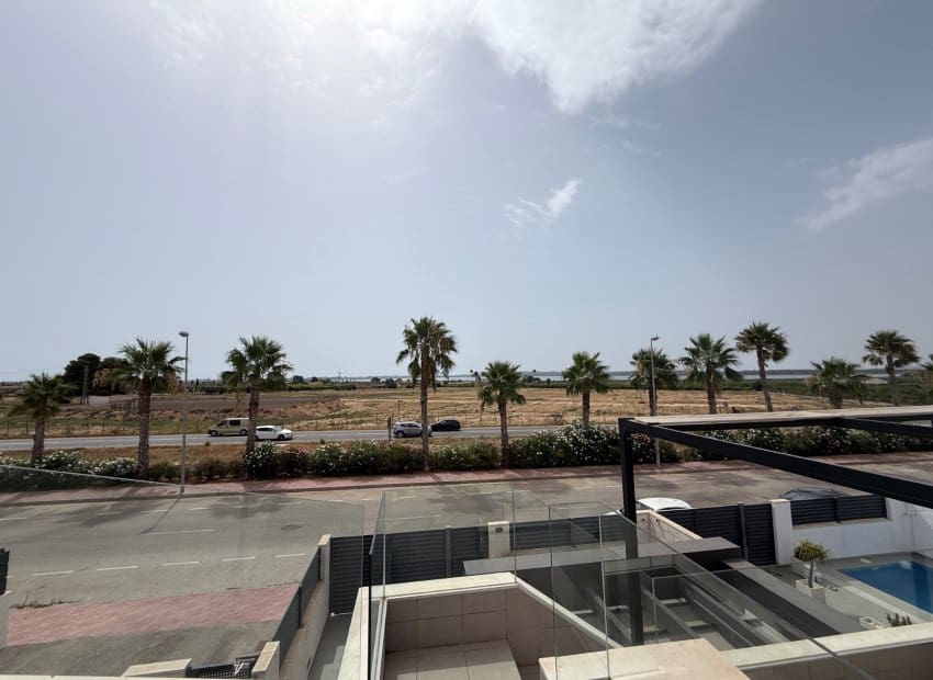 3 chambre Villa/Maison à vendre à Pueblo Bravo avec piscine - 399 000 € (Ref: 9983793)