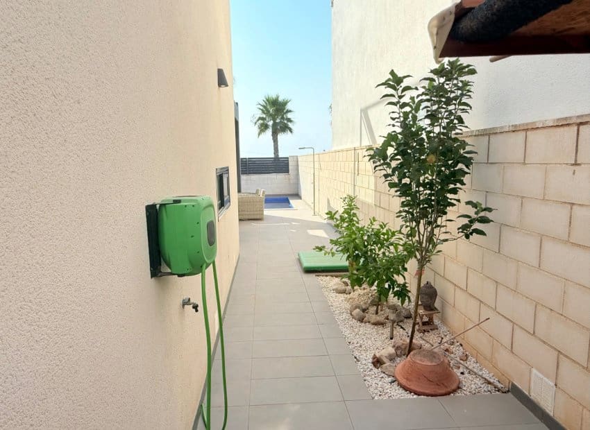 3 chambre Villa/Maison à vendre à Pueblo Bravo avec piscine - 399 000 € (Ref: 9983793)