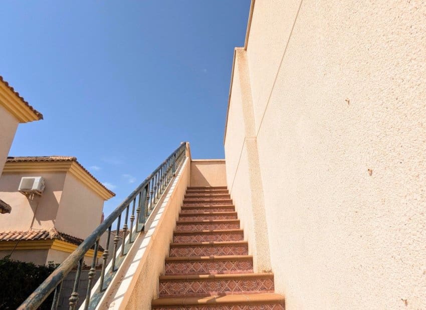 3 soverom Villa til salgs i Lo Crispin med svømmebasseng - € 225 000 (Ref: 9987105)