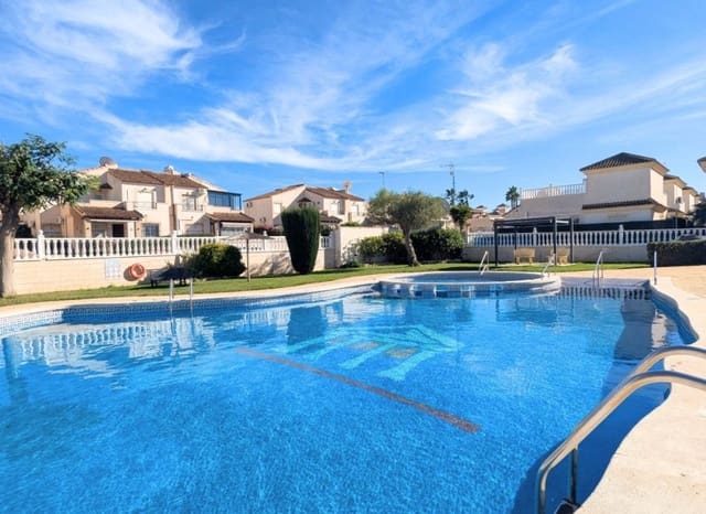Chalet de 3 habitaciones en Lo Crispin, Algorfa en venta con piscina - 225.000 € (Ref: 9987105)