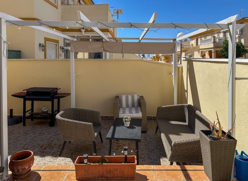 2 soverom Leilighet til salgs i Playa Flamenca med svømmebasseng - € 176 900 (Ref: 9987244)
