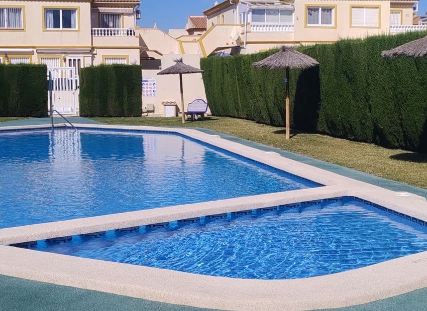 2 soverom Leilighet til salgs i Playa Flamenca med svømmebasseng - € 176 900 (Ref: 9987244)