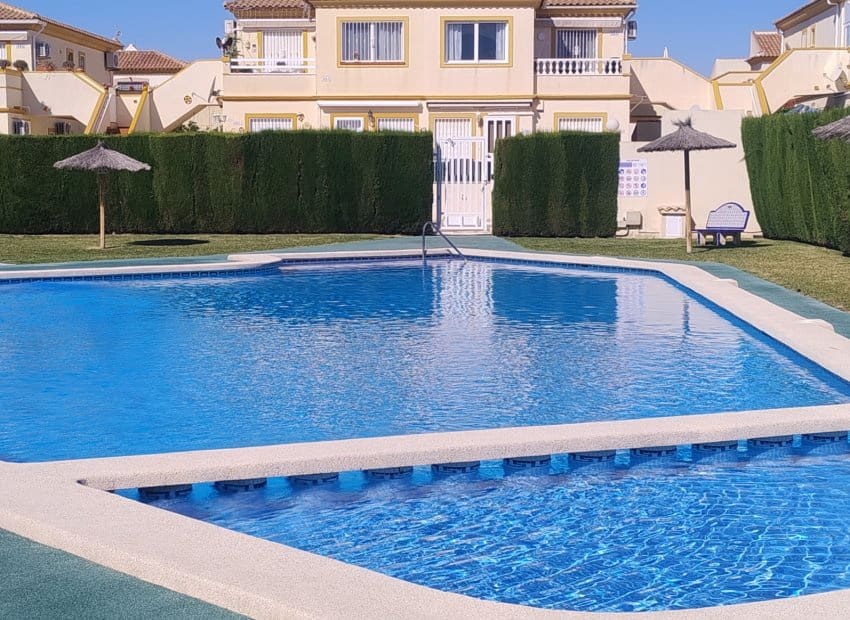 2 soverom Leilighet til salgs i Playa Flamenca med svømmebasseng - € 176 900 (Ref: 9987244)