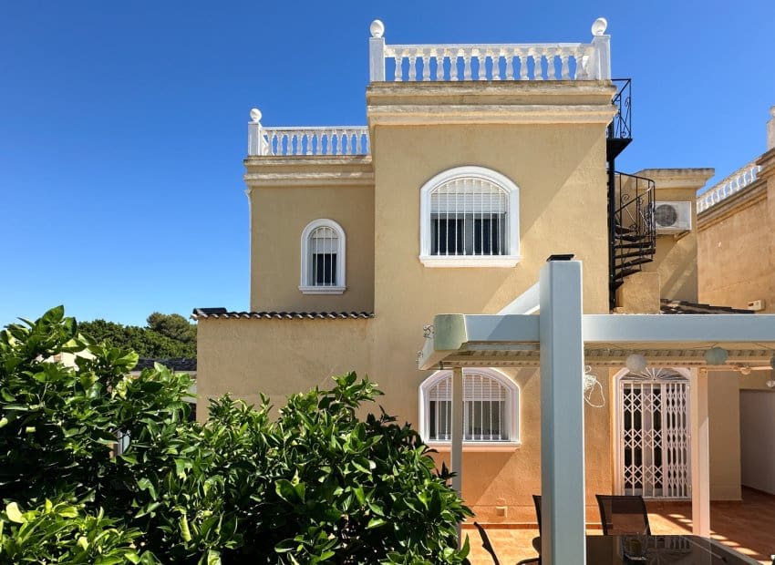 3 Zimmer Villa zu verkaufen in Aguas Nuevas - 399.000 € (Ref: 9987245)