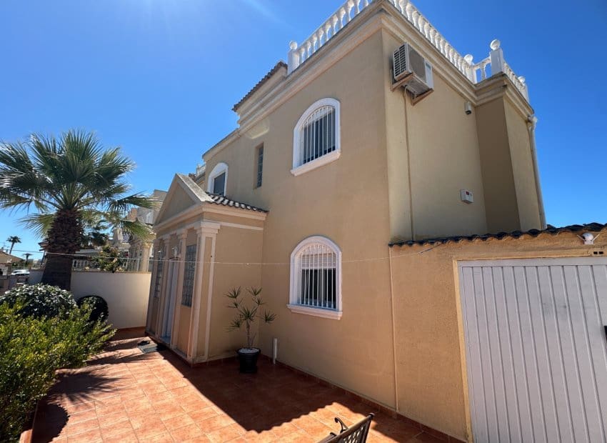 3 Zimmer Villa zu verkaufen in Aguas Nuevas - 399.000 € (Ref: 9987245)