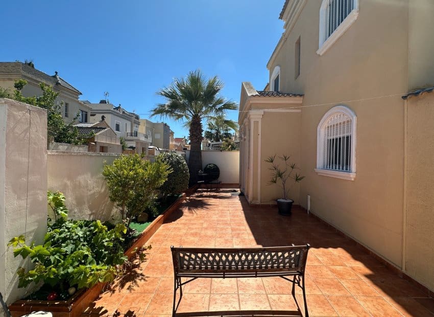 3 Zimmer Villa zu verkaufen in Aguas Nuevas - 399.000 € (Ref: 9987245)