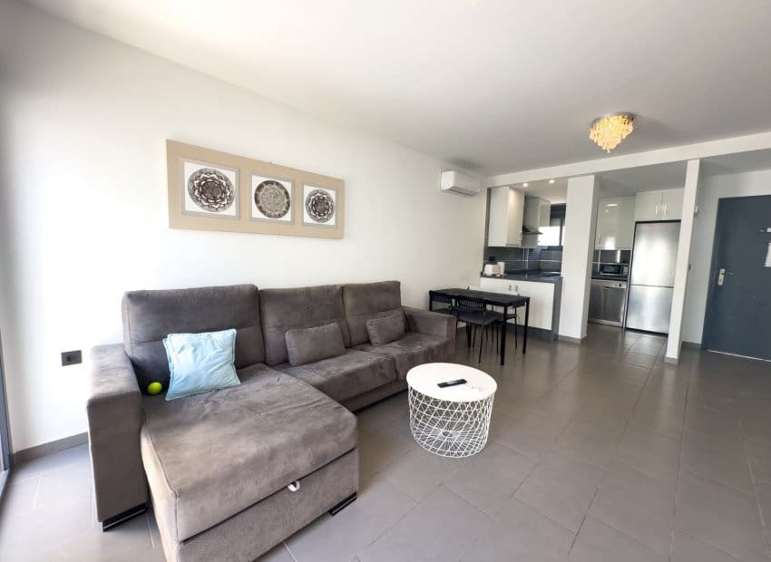 2 makuuhuone Huoneisto myytävänä paikassa Orihuela Costa mukana uima-altaan - 339 000 € (Ref: 9987246)