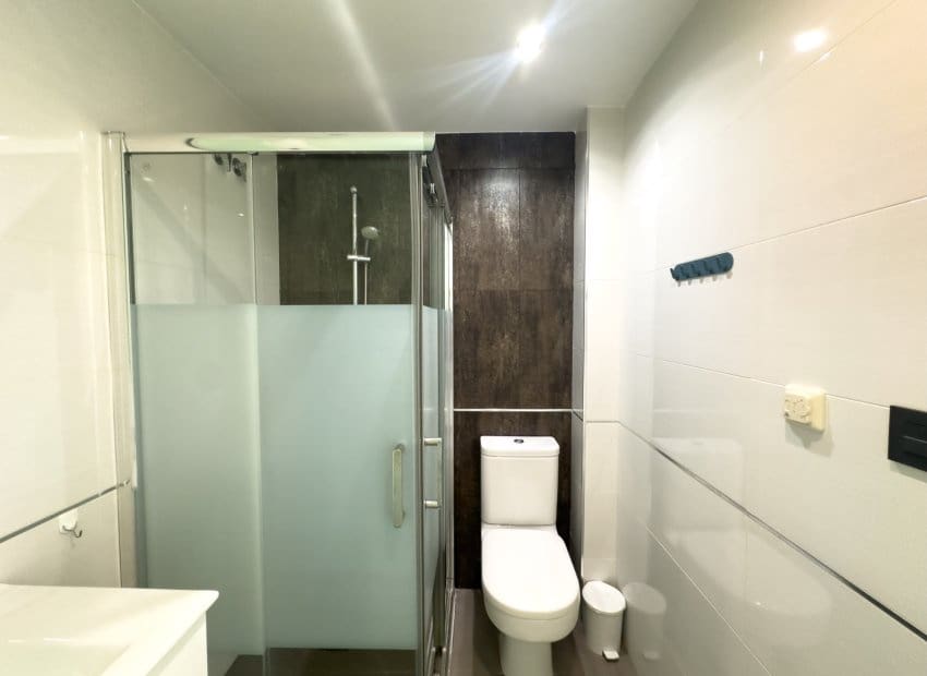 2 makuuhuone Huoneisto myytävänä paikassa Orihuela Costa mukana uima-altaan - 339 000 € (Ref: 9987246)