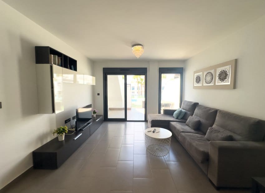 2 makuuhuone Huoneisto myytävänä paikassa Orihuela Costa mukana uima-altaan - 339 000 € (Ref: 9987246)