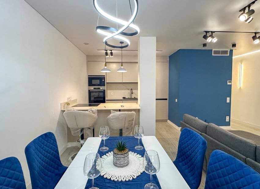 Apartamento de 2 habitaciones en Torrevieja en venta - 249.900 € (Ref: 9987247)