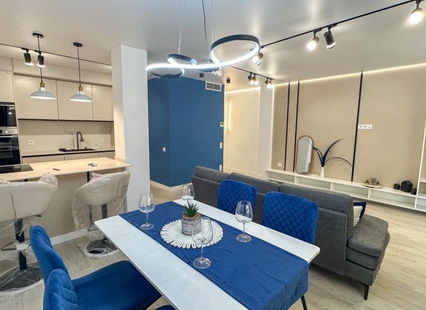 Apartamento de 2 habitaciones en Torrevieja en venta - 249.900 € (Ref: 9987247)