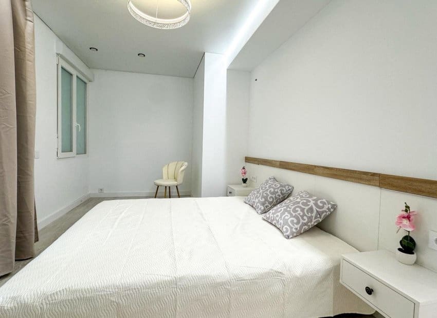 Apartamento de 2 habitaciones en Torrevieja en venta - 249.900 € (Ref: 9987247)