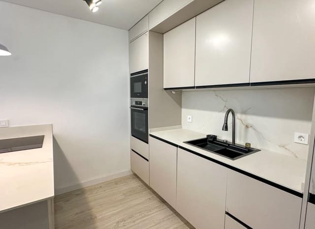 Apartamento de 2 habitaciones en Playa de los Náufragos, Torrevieja en venta - 249.900 € (Ref: 9987247)